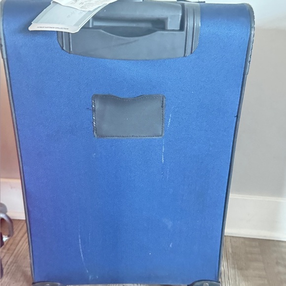 U.S. Traveler Aviron Bay exp. Softside Wheels,Navy, Large 29Inch Spinner Luggage - Picture 11 of 11